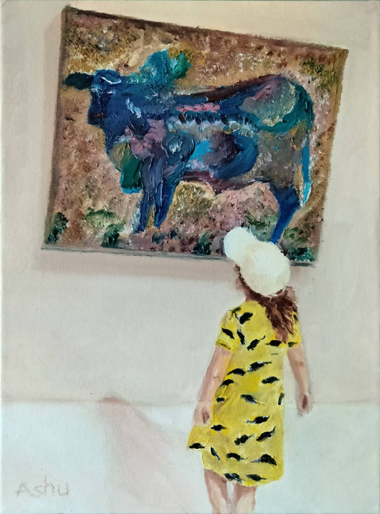 Painting of a little girl in a yellow and a beige baseball cap observing a colorful glassworks painting of a bull hung high up on the museum wall